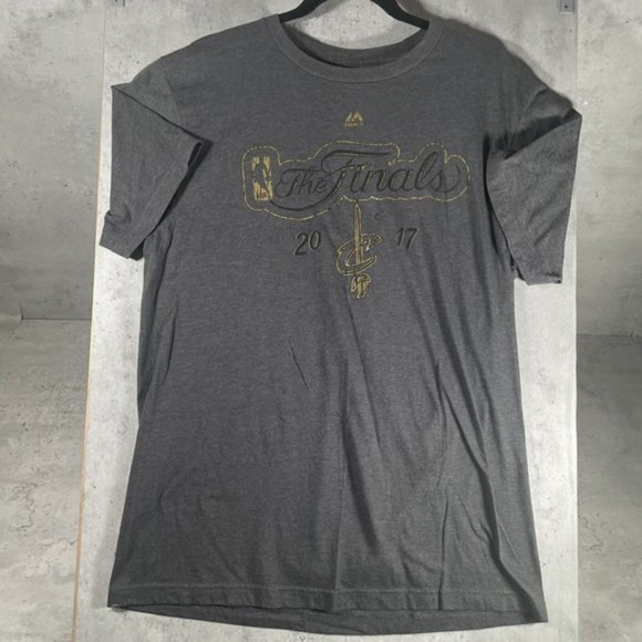 2017 NBA Finals Cleveland Cavaliers Majestic Mens Shirt LeBron James Size L - Picture 1 of 5